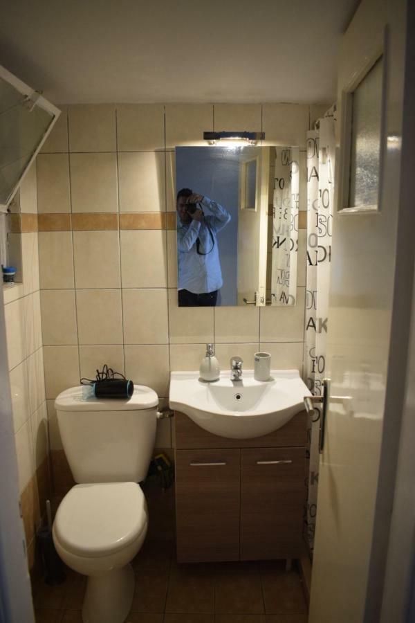 Historic Center Apartment At Thisseio Athena Bagian luar foto